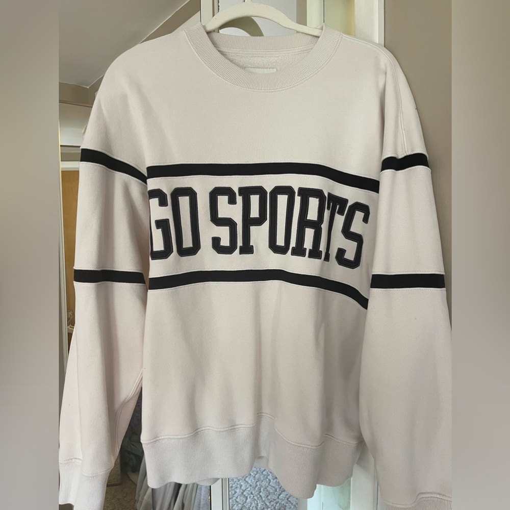 Abercrombie & Fitch White and Black Crewneck Sweater